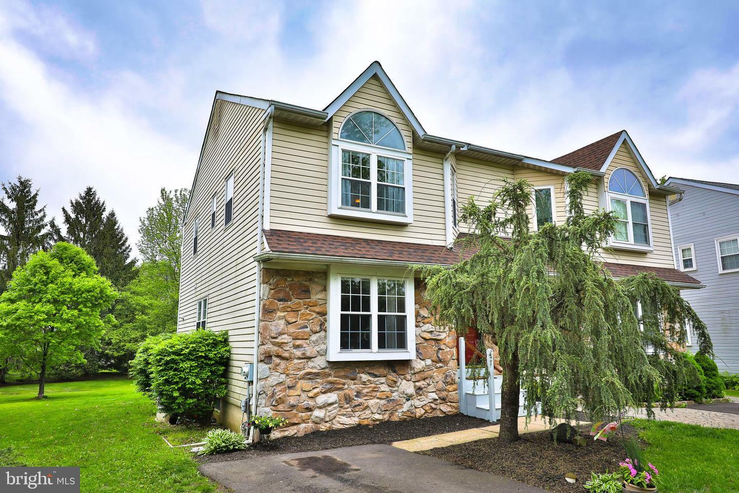 Property Photo:  38 Pearl Drive  PA 18901 