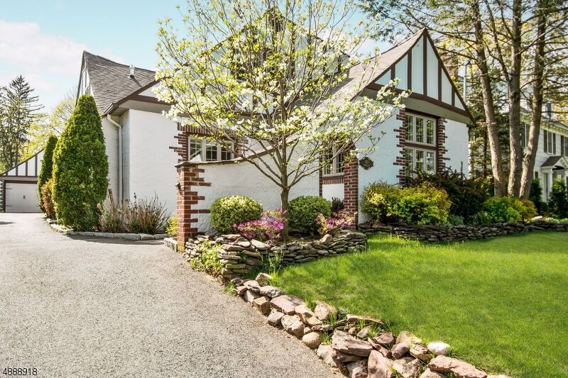 Property Photo: 819 Standish Ave NJ 07090