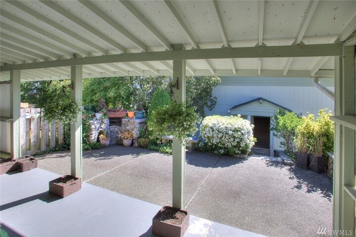 Property Photo:  422 S Forrest St  WA 98595 
