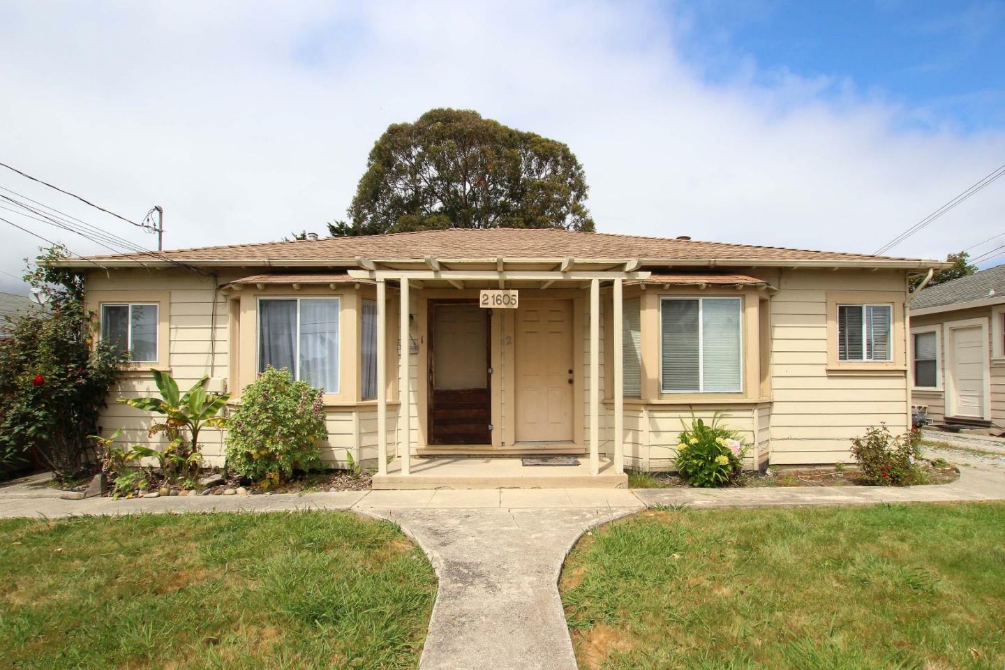 Property Photo:  21605 East Cliff Drive  CA 95062 