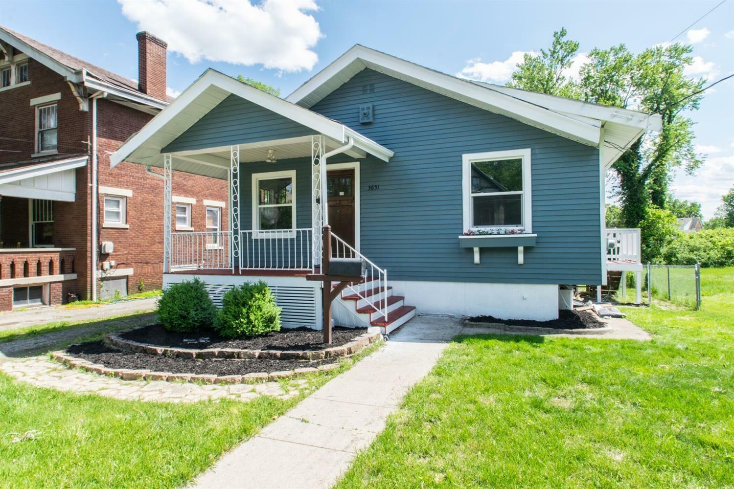 Property Photo:  3651 Zinsle Ave  OH 45213 