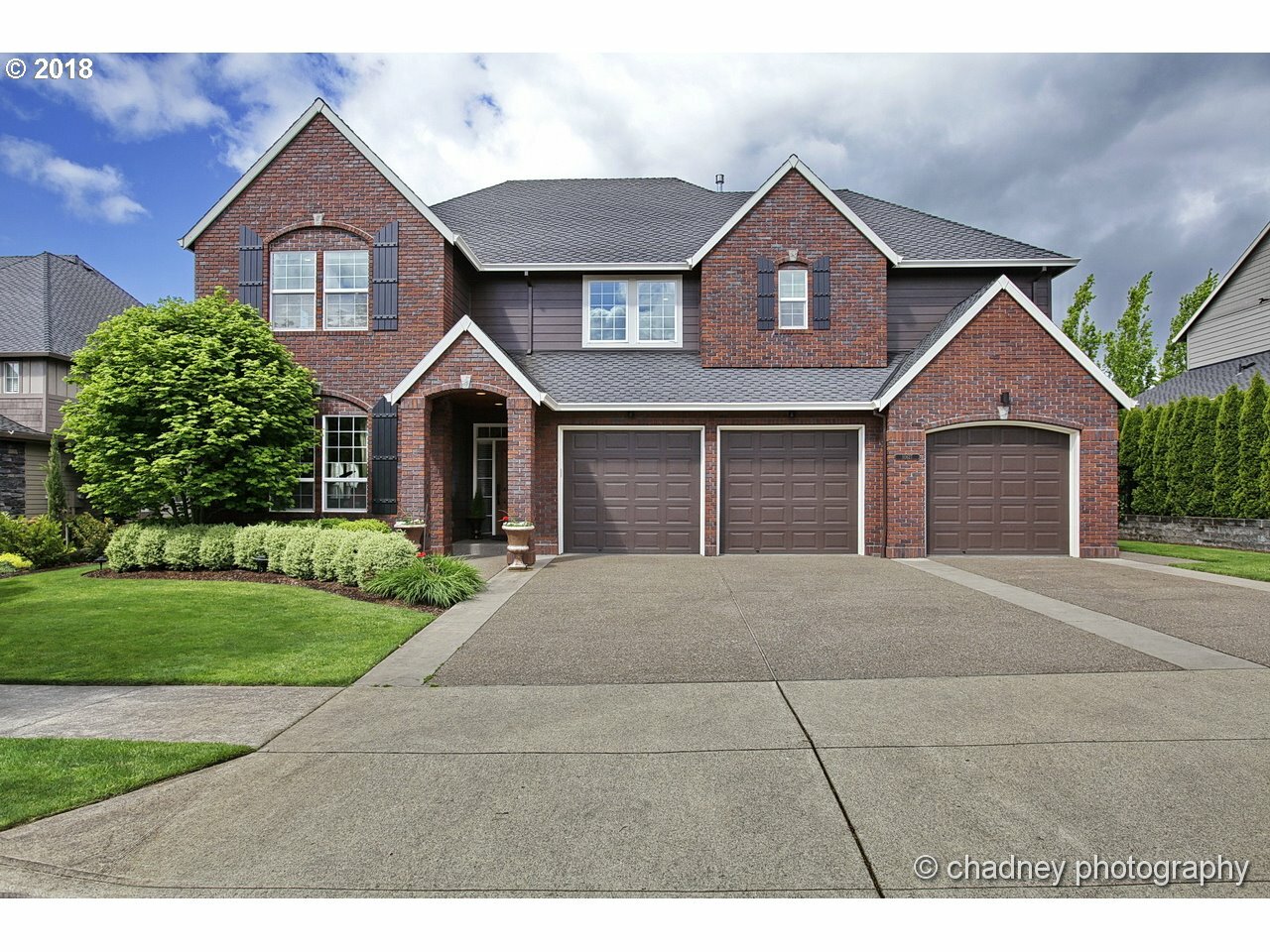 Property Photo: 10627 SE Oneonta Dr OR 97086