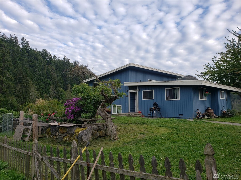 Property Photo:  1975 West Valley Rd  WA 98250 