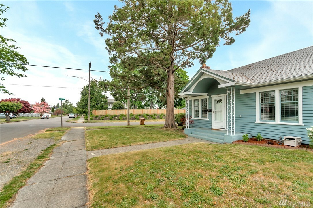 Property Photo:  3519 N Mullen St  WA 98407 