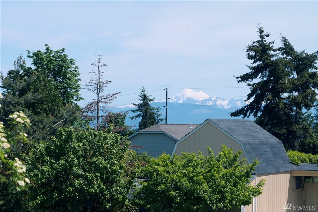 Property Photo:  2302 24th St  WA 98221 