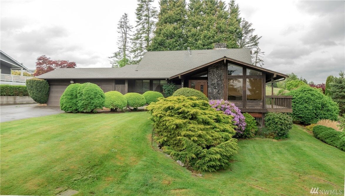 Property Photo:  2126 Sunrise St  WA 98248 