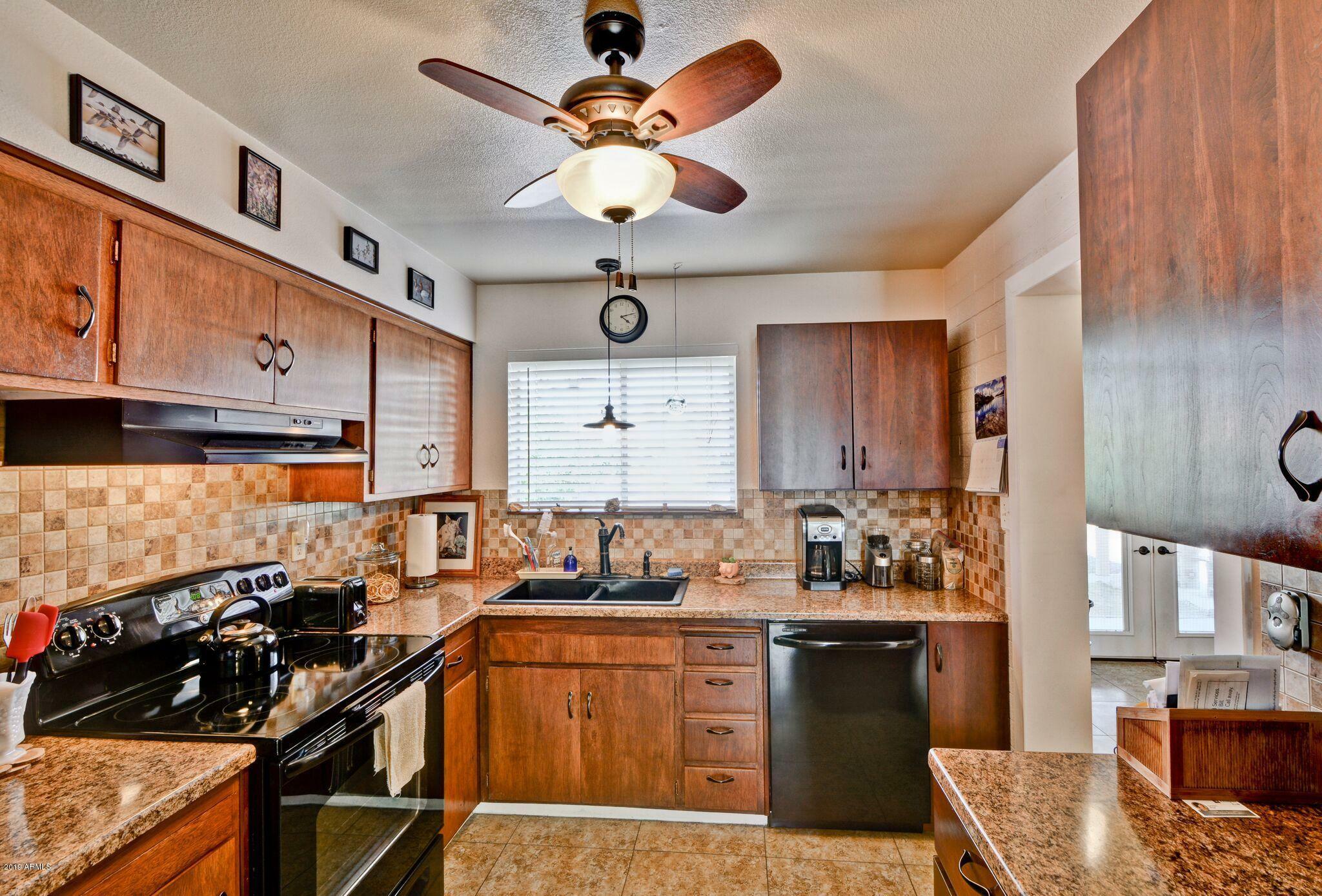 Property Photo: 11837 N Hillcrest Drive AZ 85351