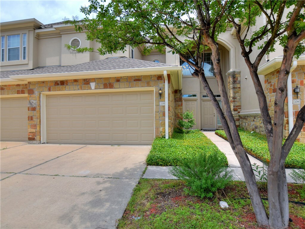 Property Photo:  1101 E Parmer Lane 209  TX 78753 