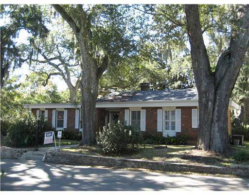 Property Photo:  507 Rayburn Avenue  MS 39564 