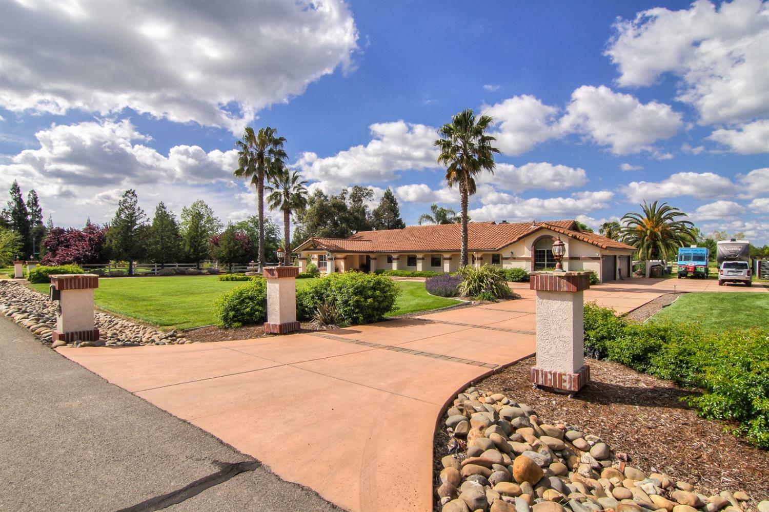 Property Photo: 10329 Linscott Court CA 95624