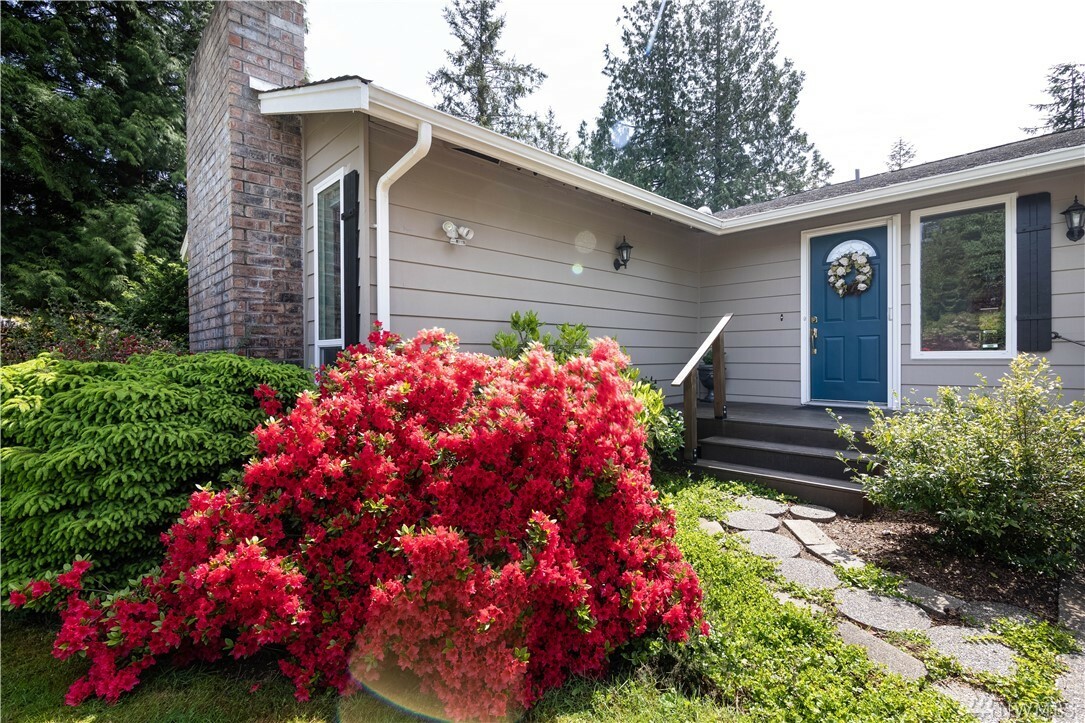 Property Photo:  1635 Firmeadow Ct  WA 98248 