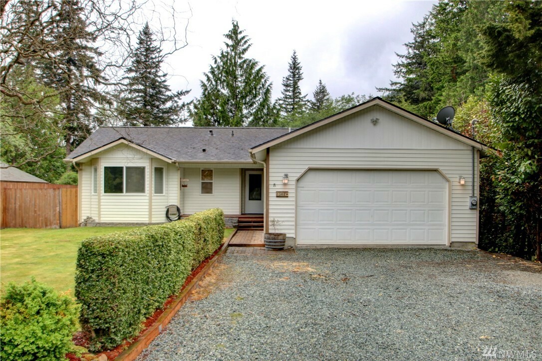 Property Photo:  507 Summit Place  WA 98284 