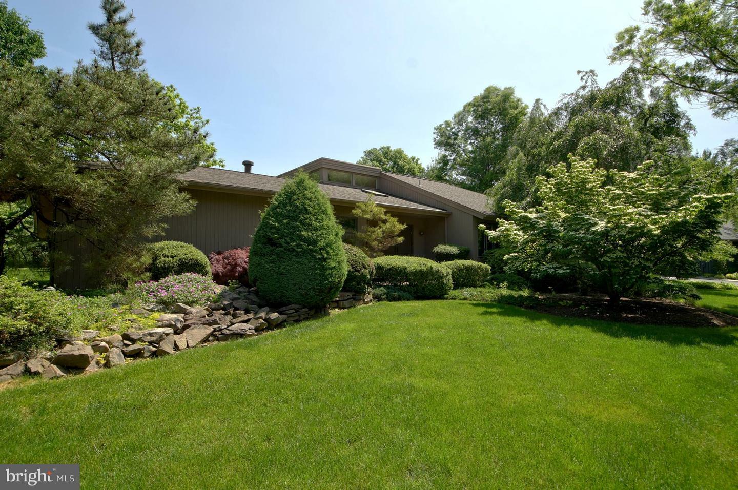 Property Photo: 6 Deer Run NJ 08540