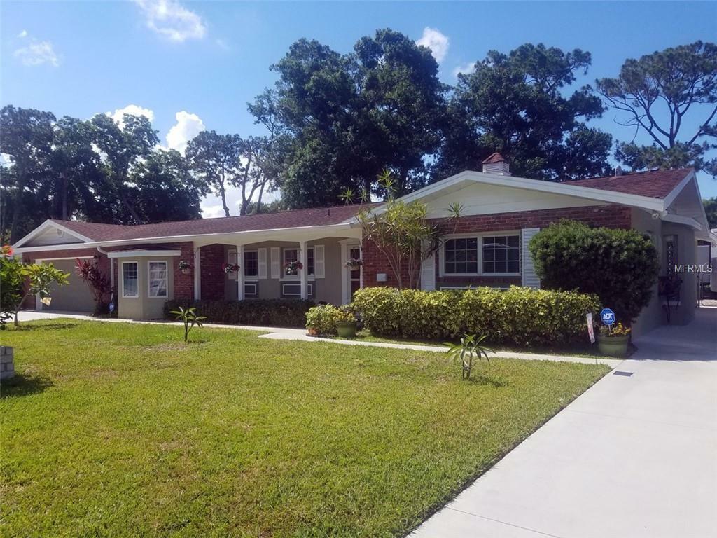 Property Photo: 5207 10th Avenue Drive W FL 34209