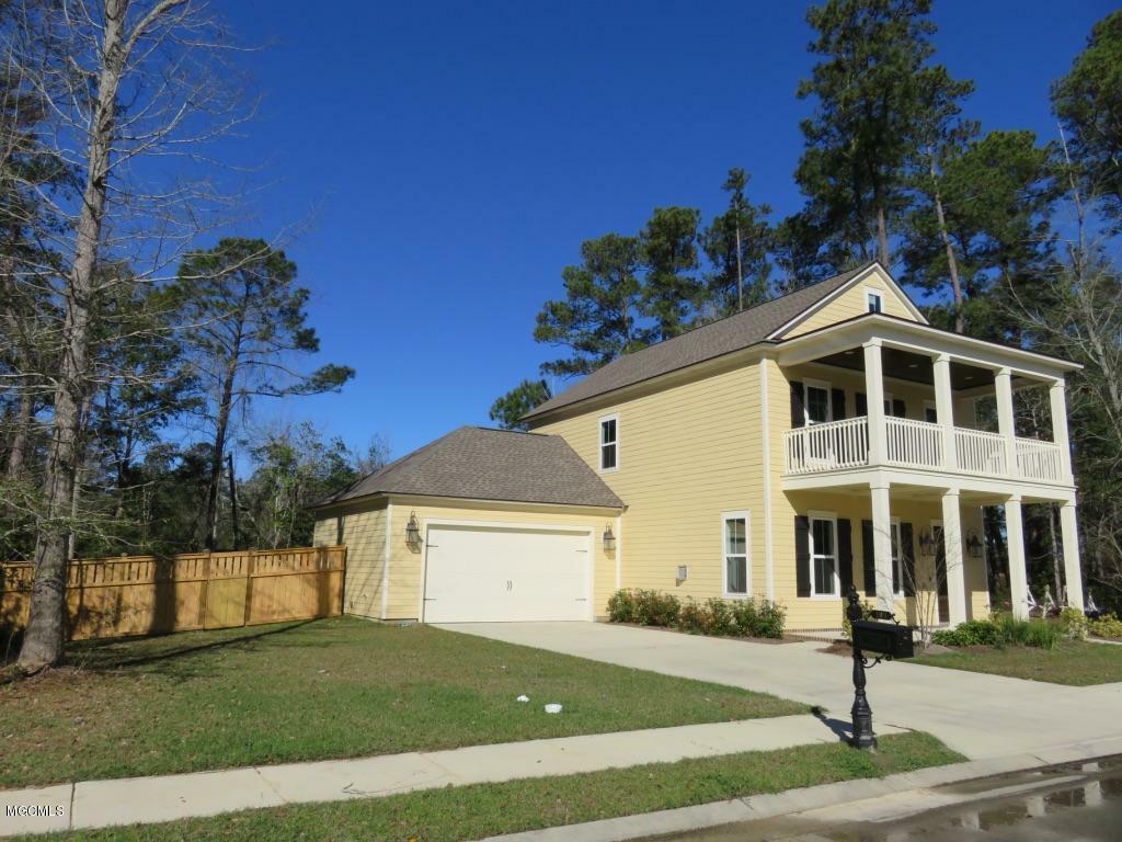 Property Photo:  103 W W Park Drive  MS 39564 