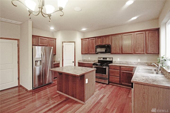 Property Photo:  3526 138th Place SW  WA 98087 