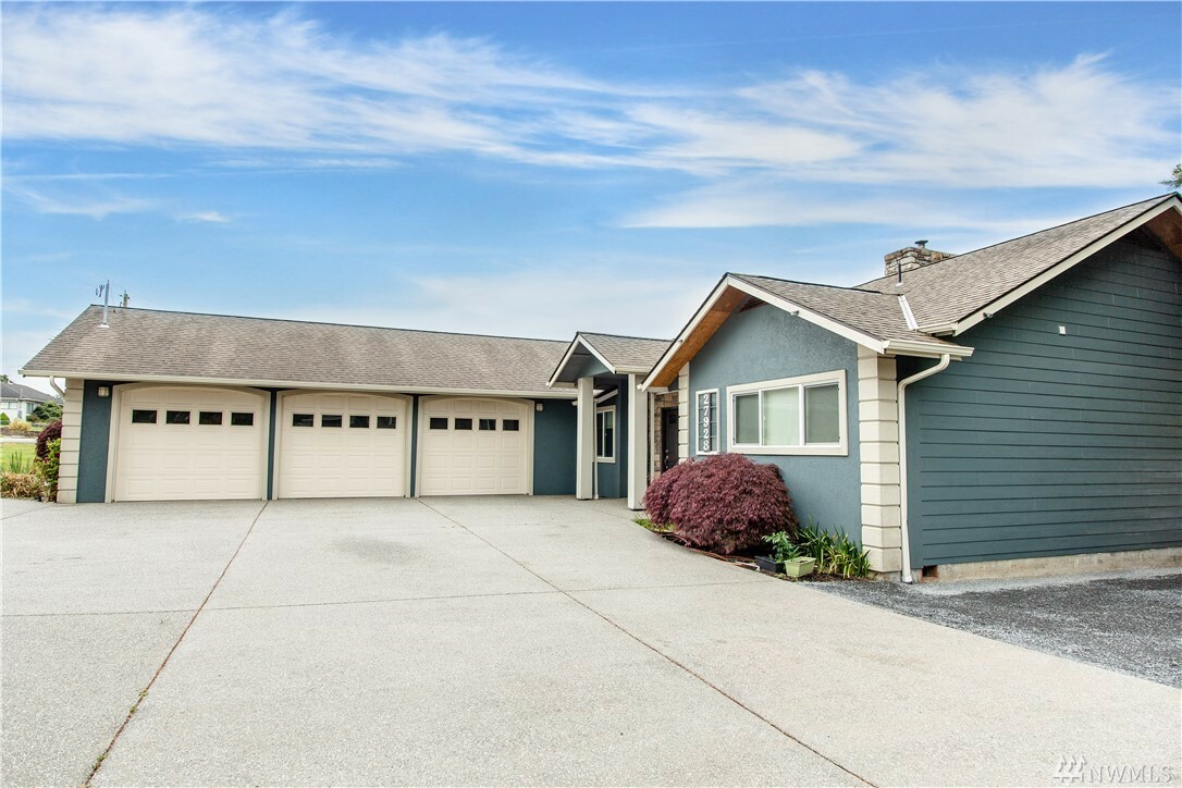 Property Photo:  27928 85th Dr NW  WA 98292 