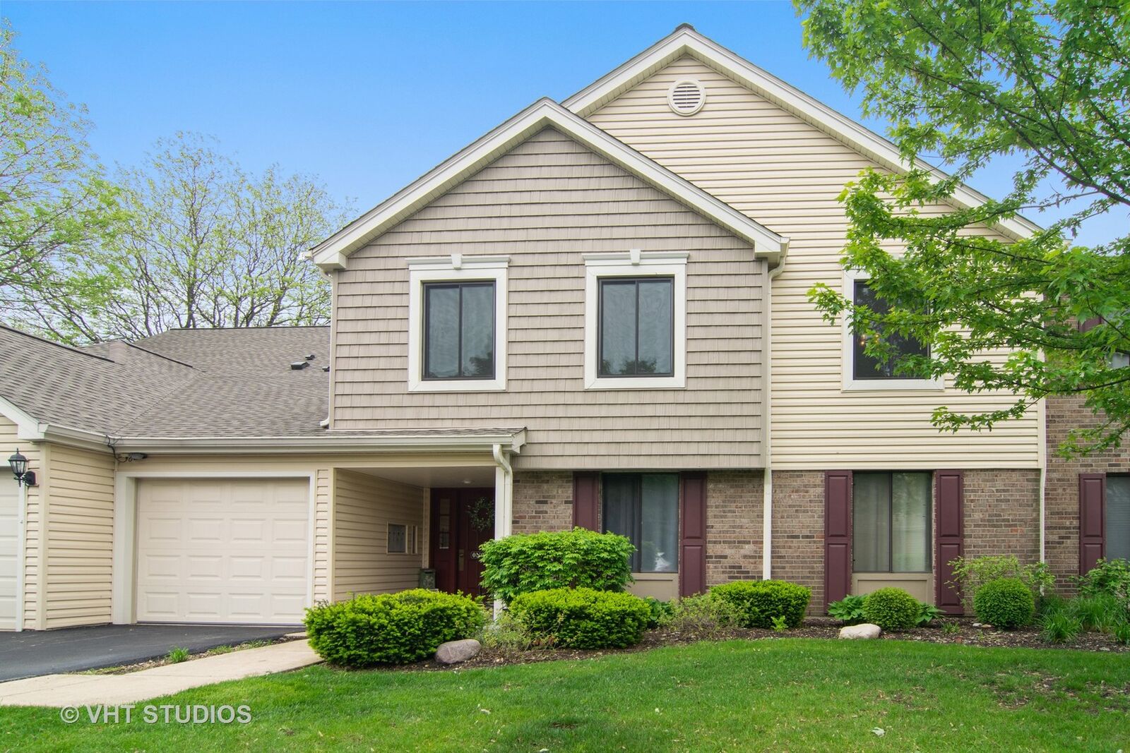 Property Photo: N037 Coniston Court 506 IL 60190