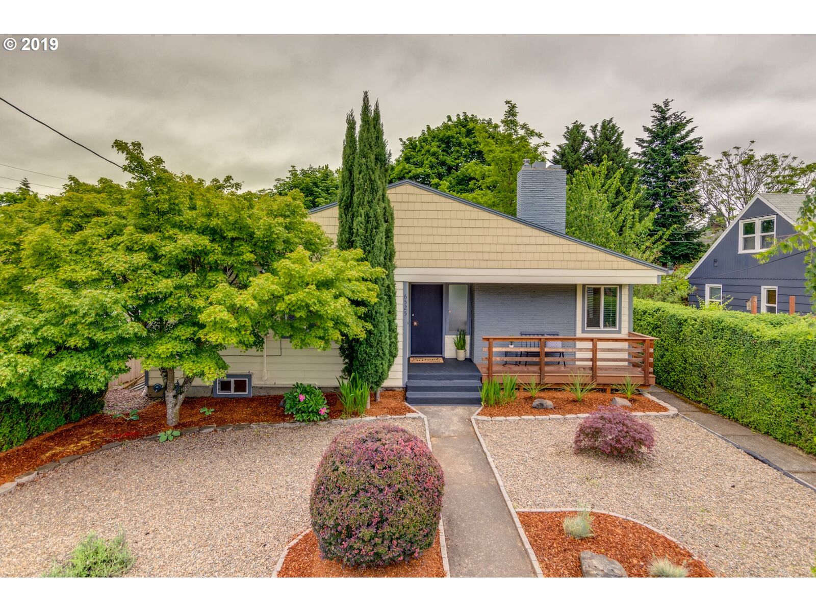 Property Photo:  6525 N Amherst St  OR 97203 