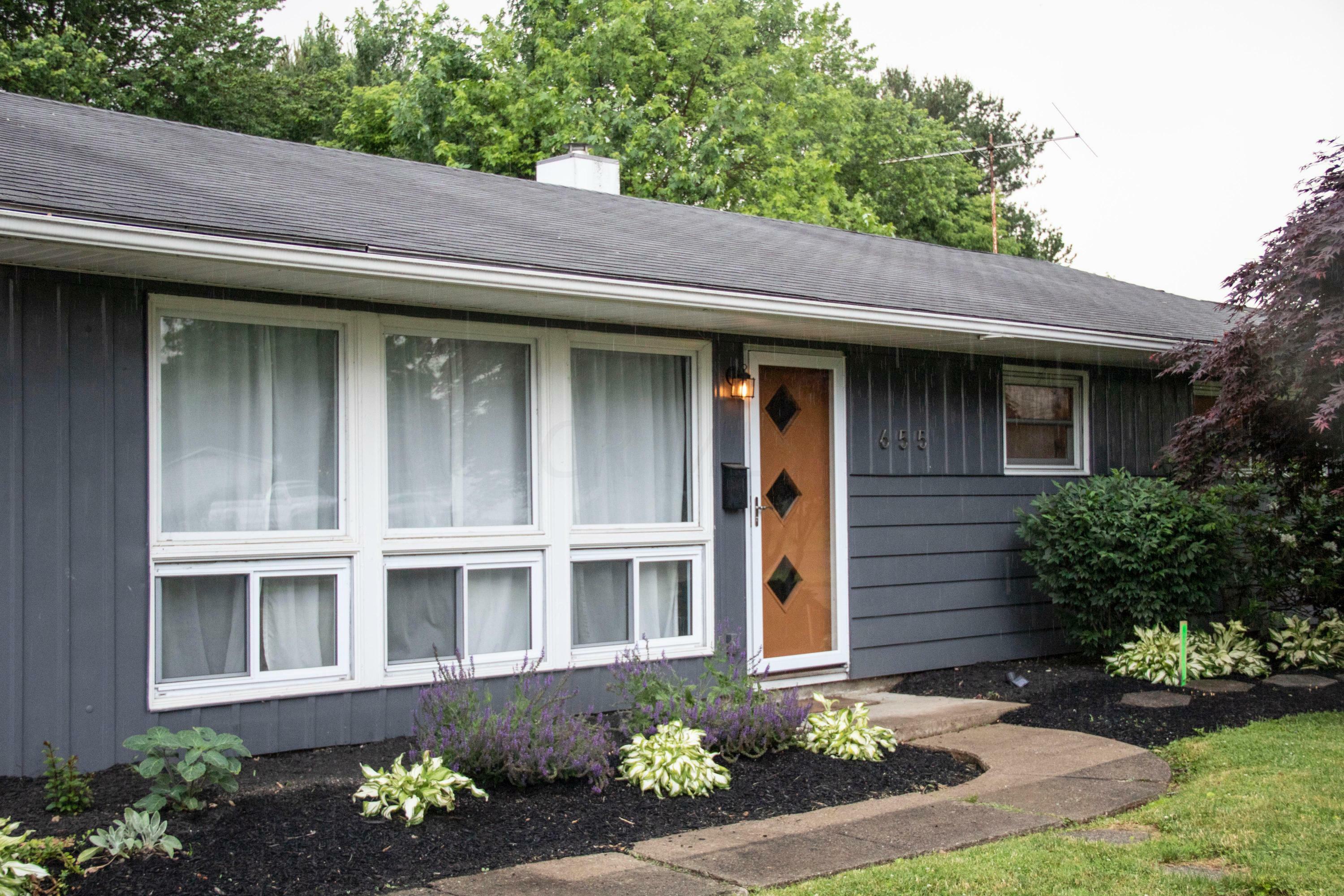 Property Photo: 655 Meadow Drive OH 43055