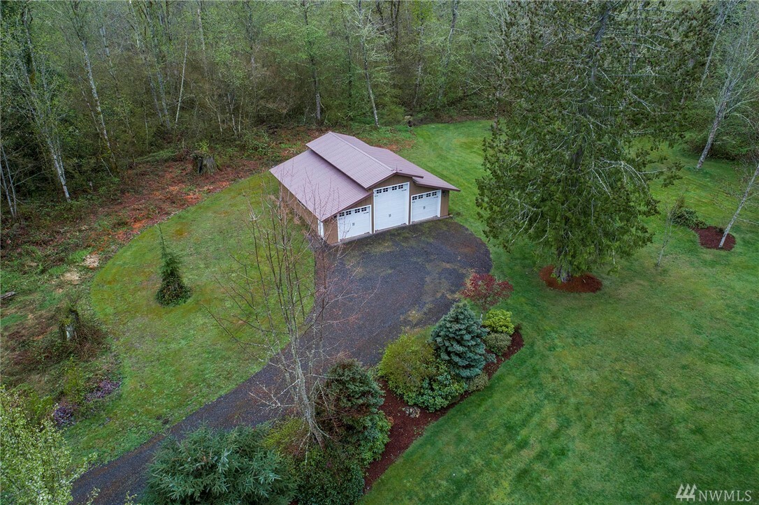 Property Photo:  6021 258th Ave NE  WA 98053 