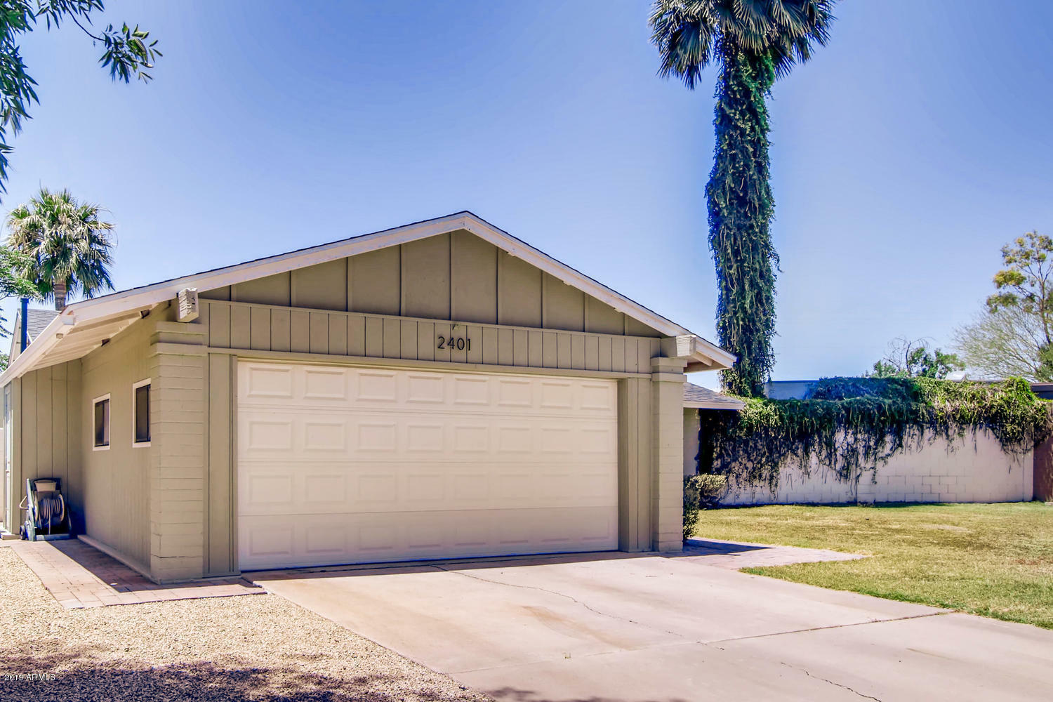 Property Photo:  2401 E Aster Drive  AZ 85032 