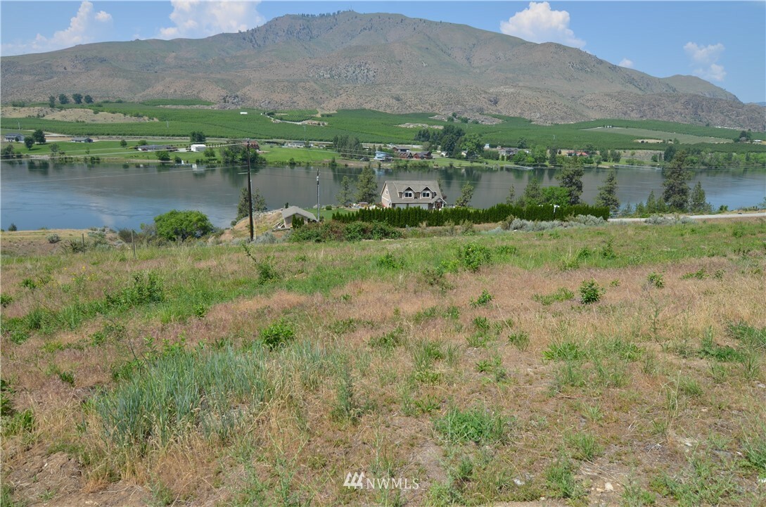 Property Photo: 10003 Xxx US 97 Highway WA 98843