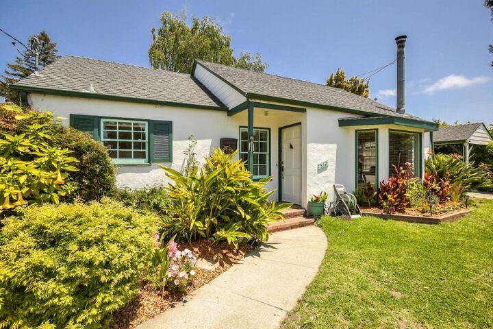 512 Darwin Street  Santa Cruz CA 95062 photo