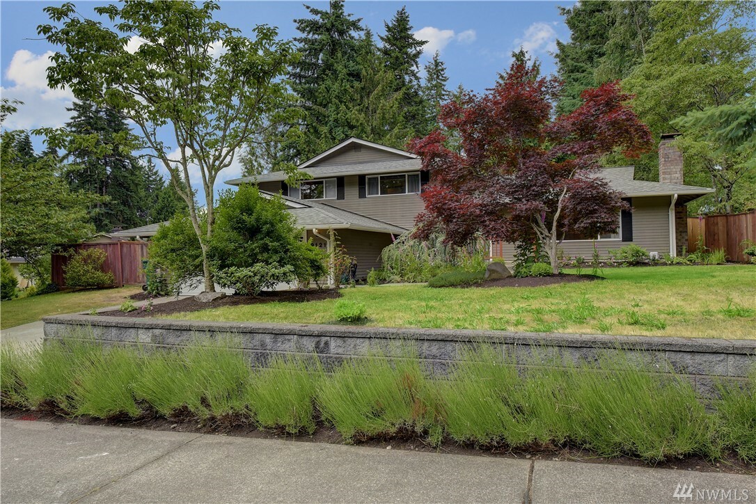 Property Photo:  9121 120th Ave SE  WA 98056 