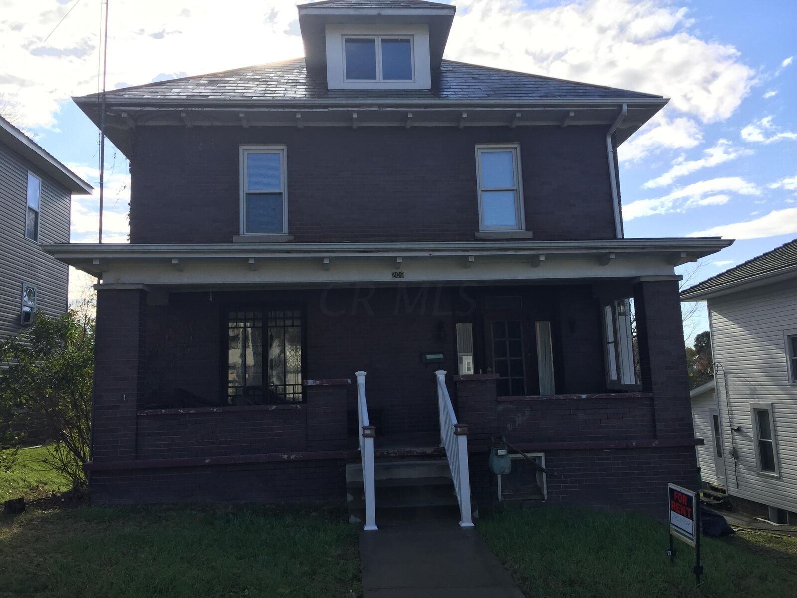 Property Photo:  209 N Pleasant Street  OH 43764 