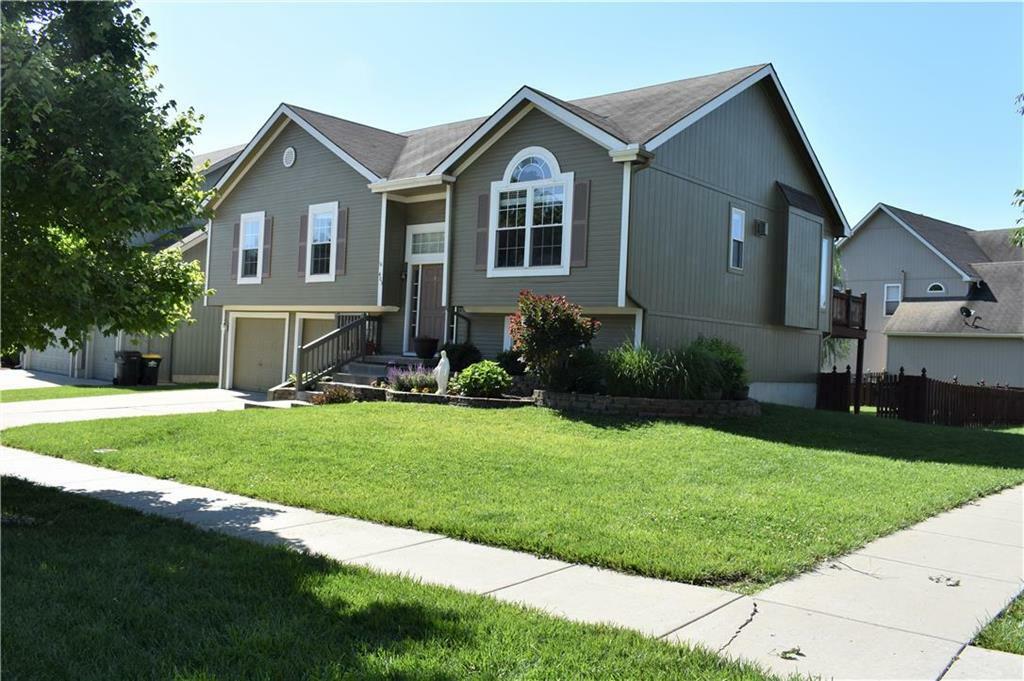 Property Photo: 403 Wyndham Drive KS 66043