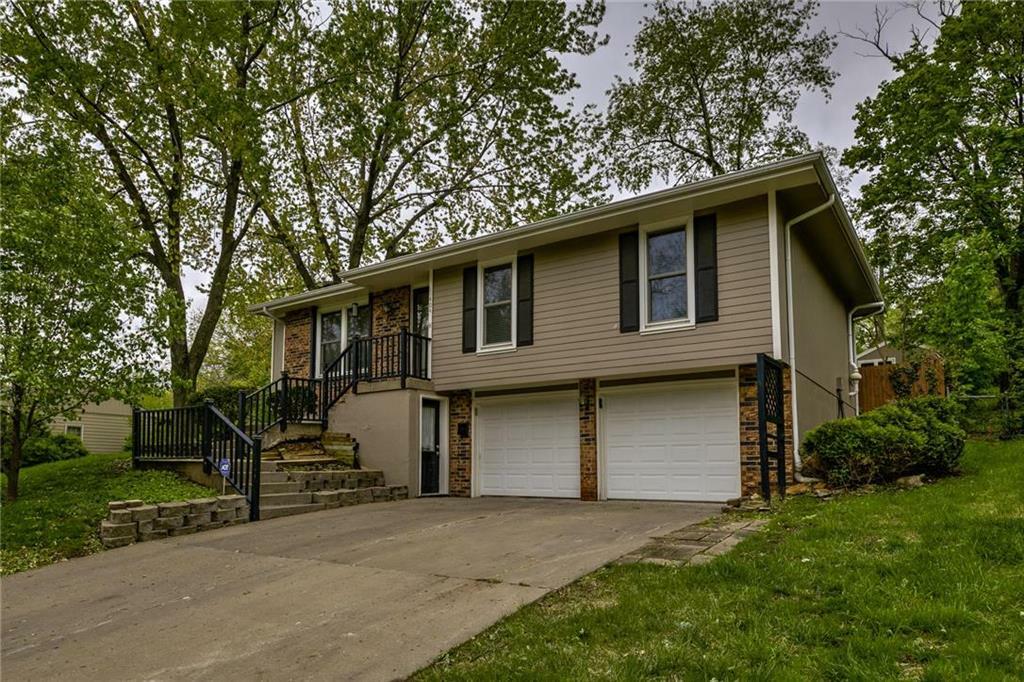 Property Photo:  404 N Jefferson Avenue  MO 64068 