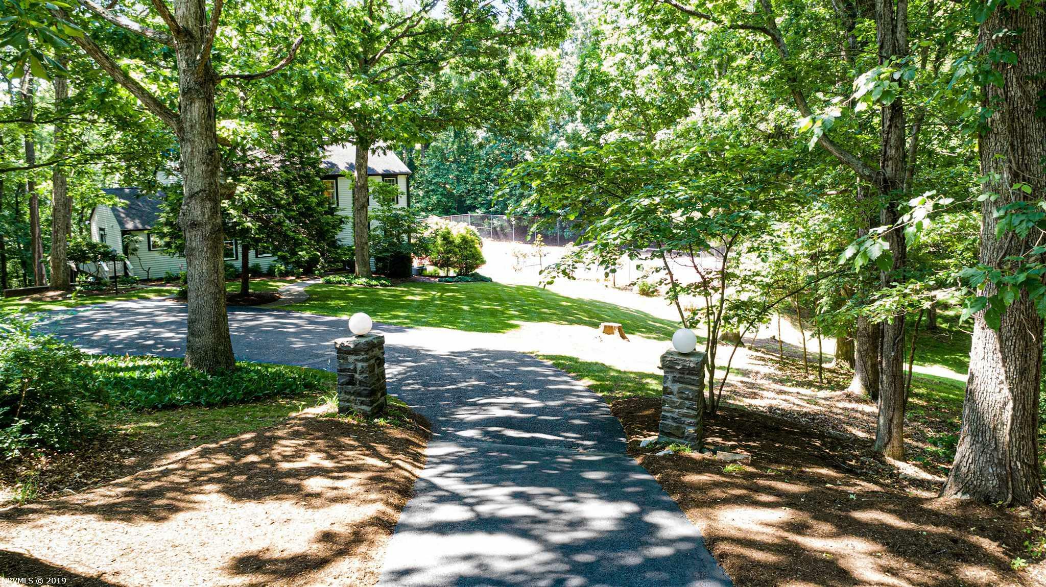 Property Photo:  304 Fairway Drive  VA 24141 