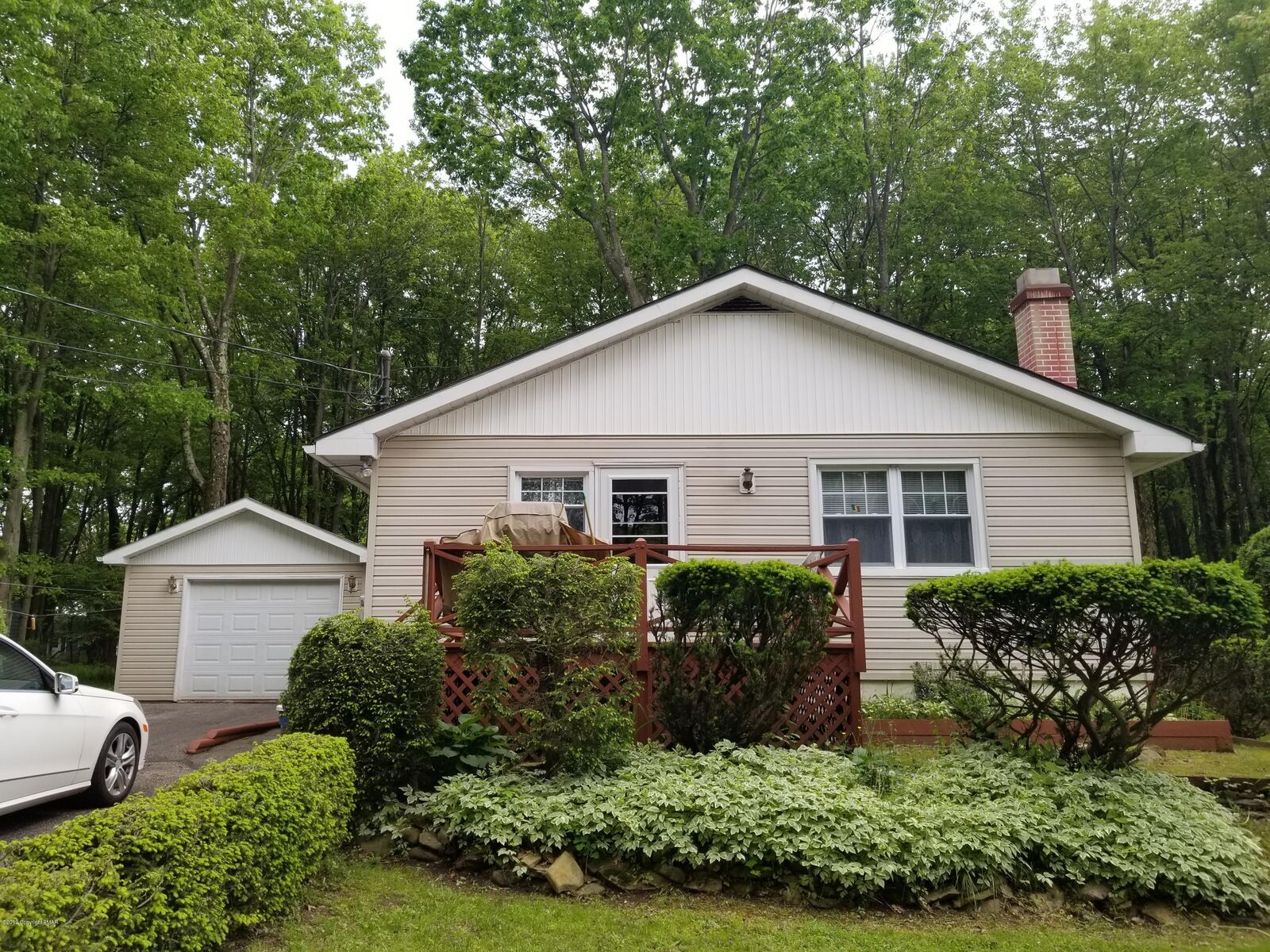 Property Photo: 1315 Madison Avenue PA 18346