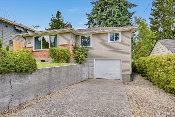 Property Photo: 3608 SW Thistle St WA 98126