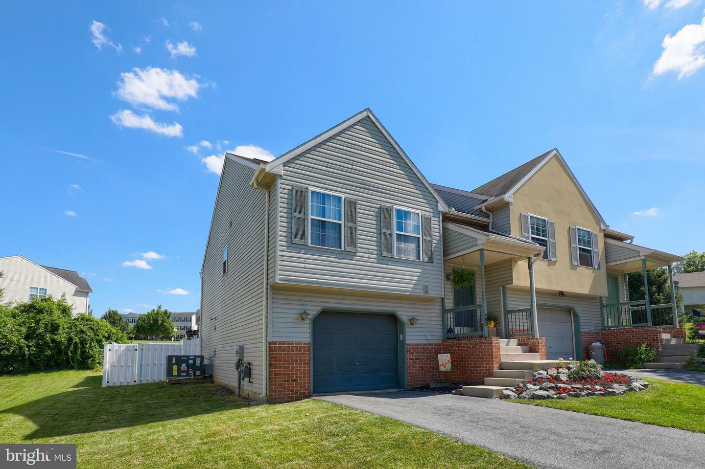 Property Photo:  103 Elmshire Drive  PA 17603 