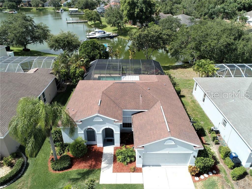 Property Photo: 3618 4th Avenue NE FL 34208