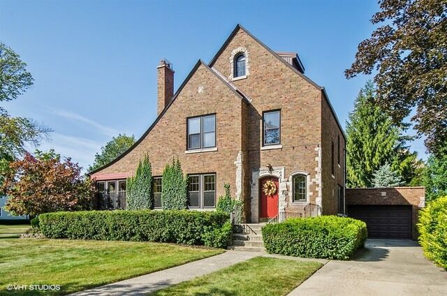 Property Photo: 204 North Ashland Avenue IL 60068