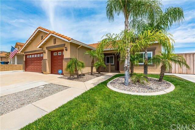 Property Photo:  16495 Kiwi Way  CA 92530 