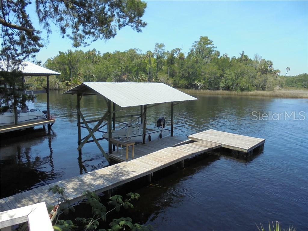 Property Photo:  220 Granger Road SE  FL 32359 