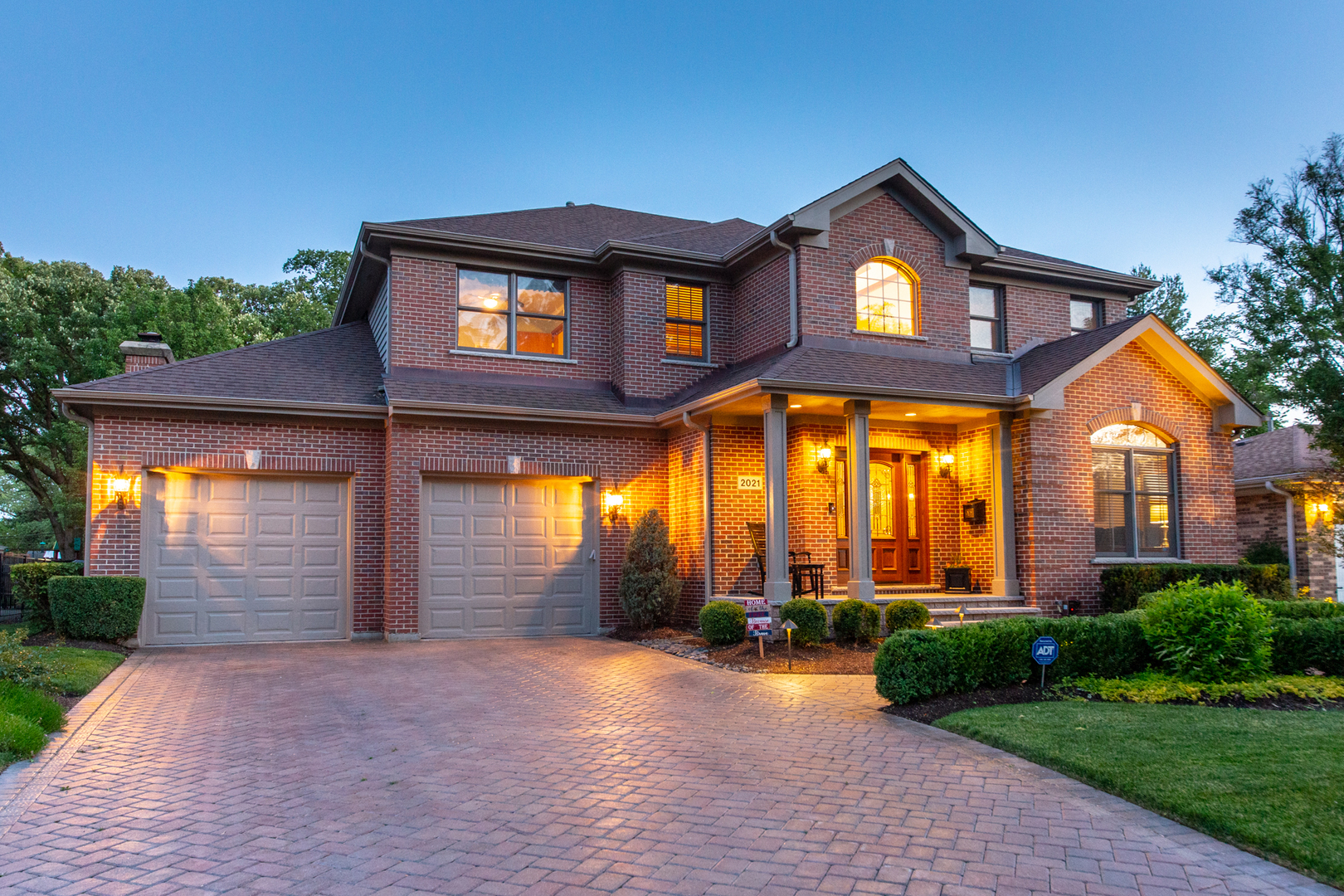 Property Photo: 2021 Woodland Avenue IL 60068