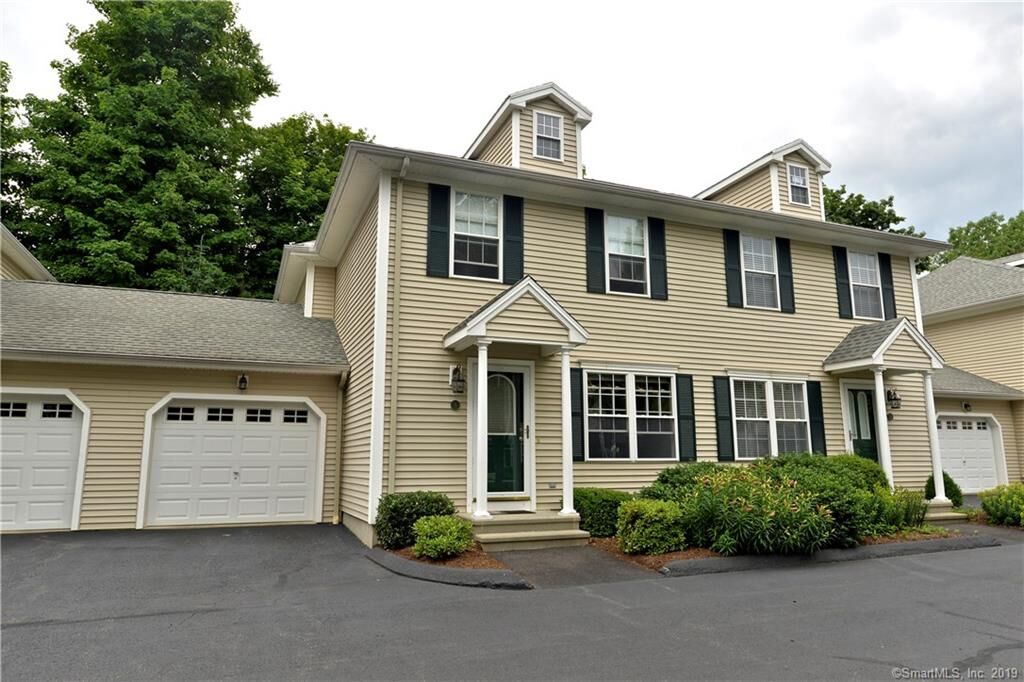 Property Photo:  118 Gulf Street 5  CT 06460 