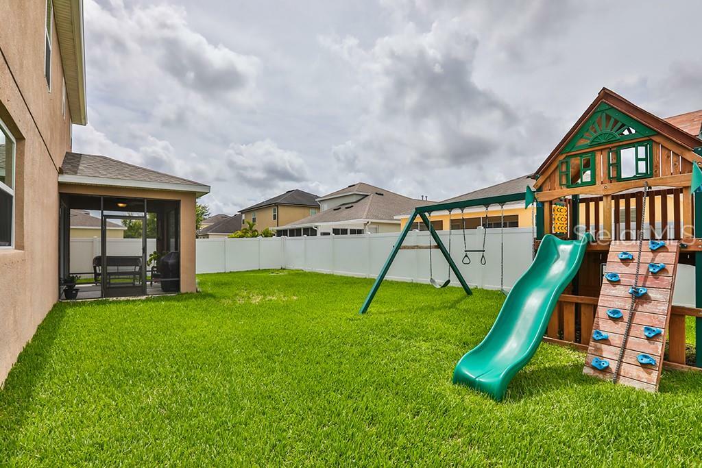 Property Photo:  11623 Balintore Drive  FL 33579 