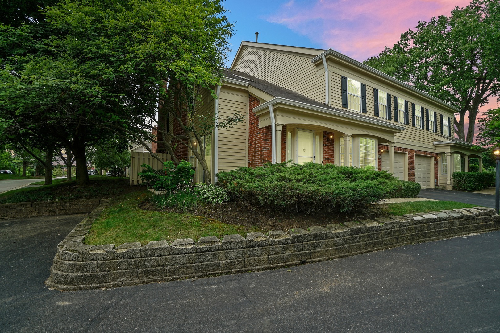 Property Photo:  107 Bent Creek Court  IL 60067 