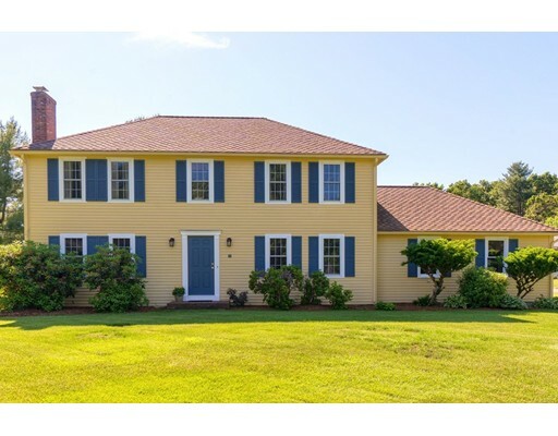 Property Photo: 7 Buckingham Dr MA 01886