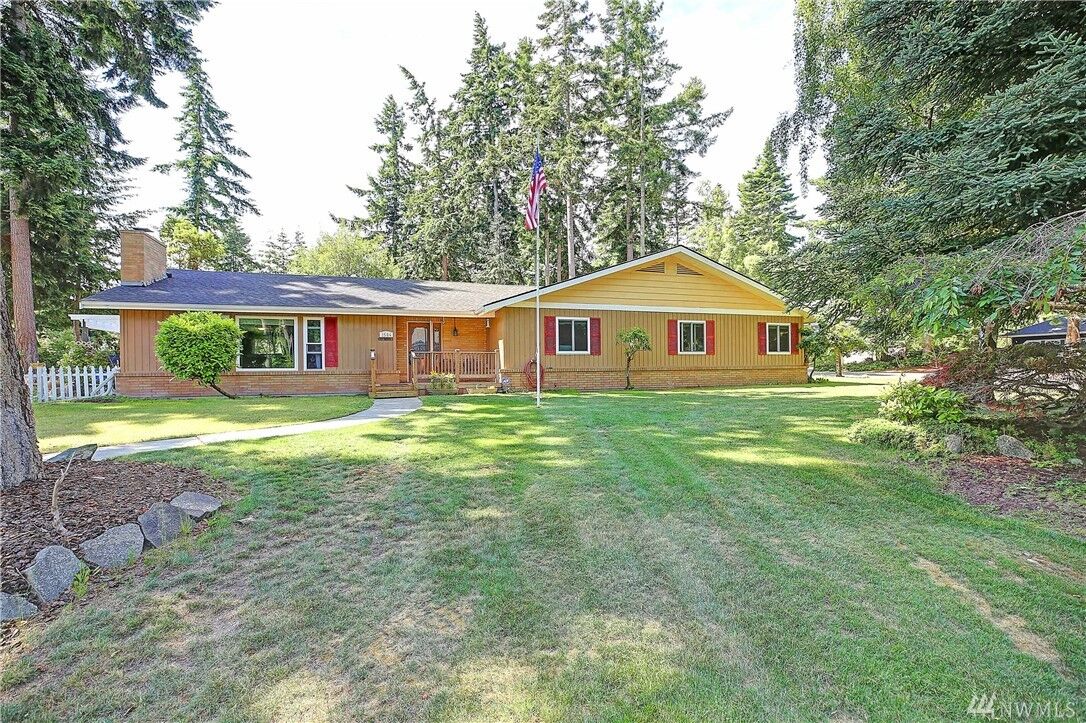 Property Photo:  1584 Links Wy  WA 98277 