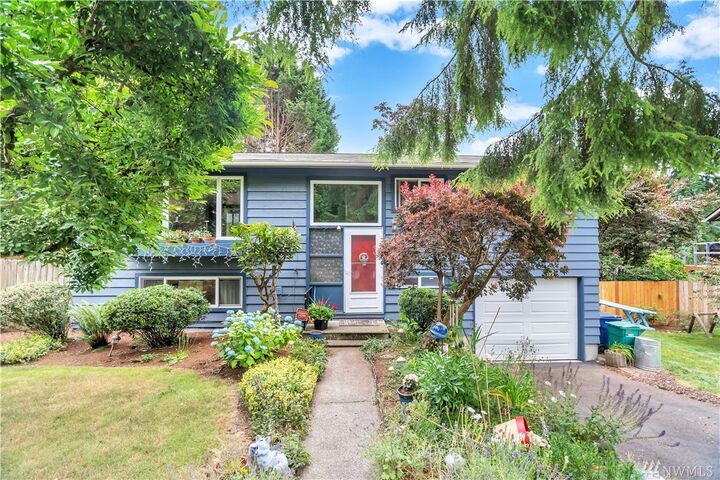 8515 NE 137th Place  Kirkland WA 98034 photo