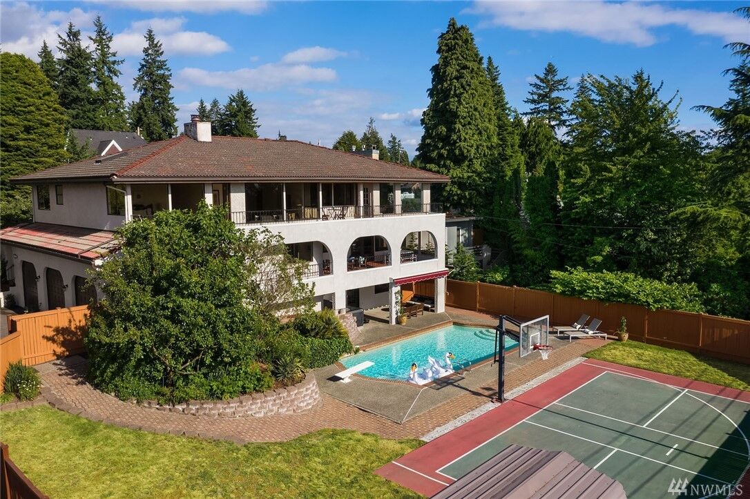 Property Photo:  12056 7th Avenue NW  WA 98177 