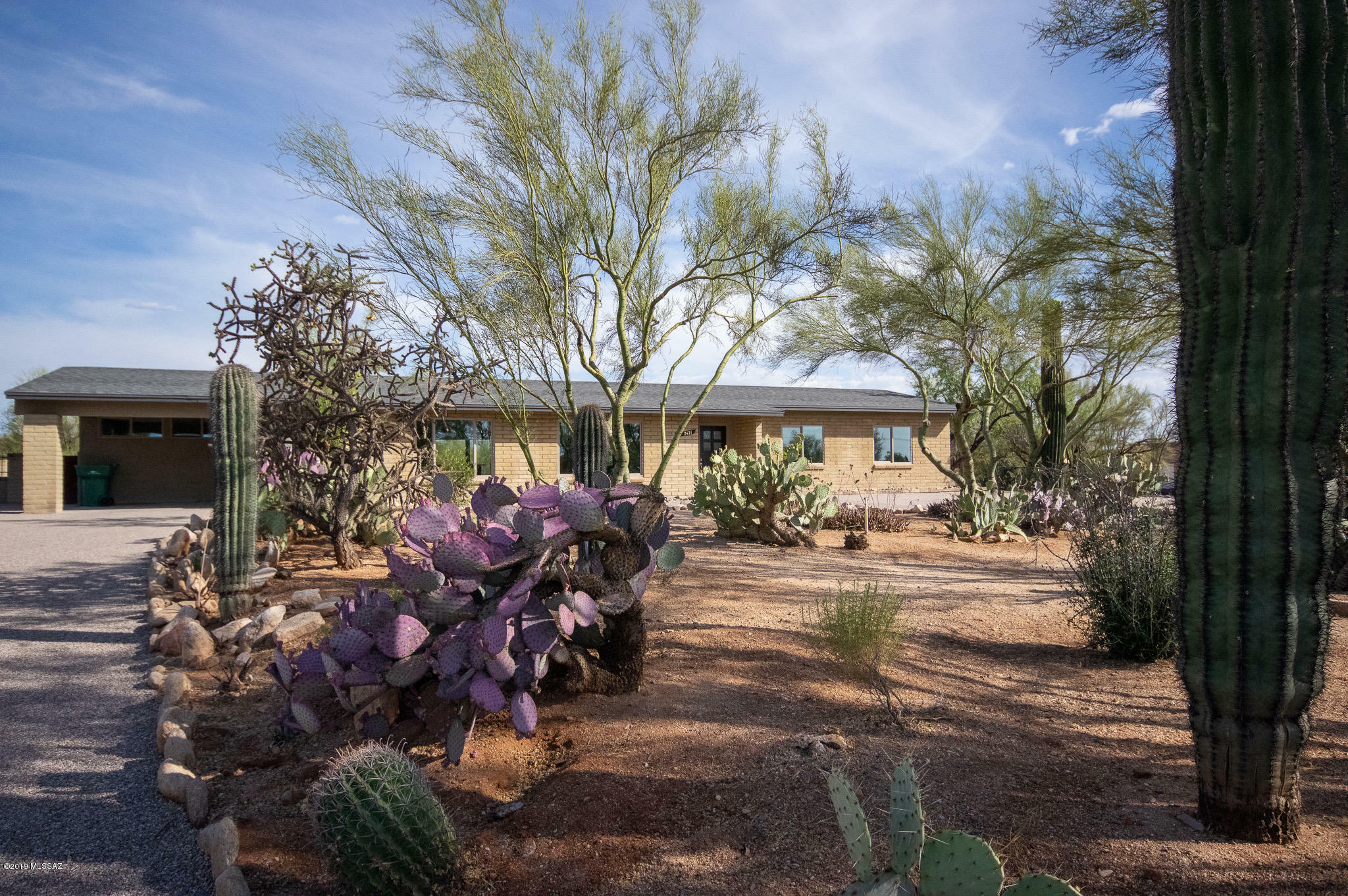 Property Photo:  2471 W Rapallo Way  AZ 85741 