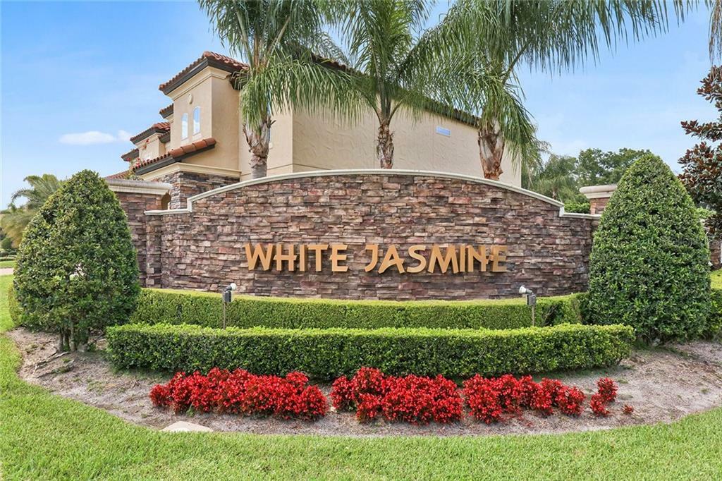 Property Photo: 2227 White Jasmine Court FL 32712